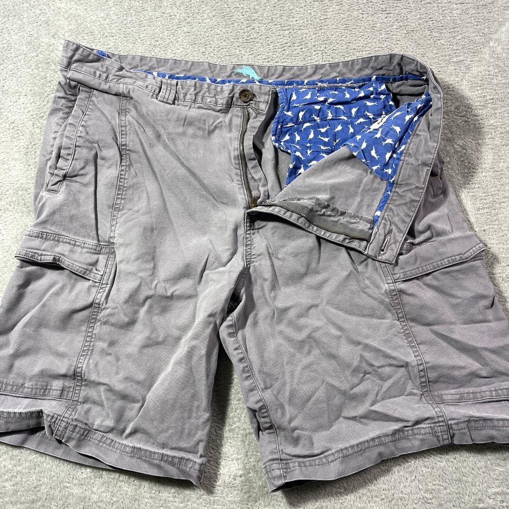 Tommy Bahama Cargo Shorts Men's Size 40‎ Gray Fishing Marlin Print Outdoorsy